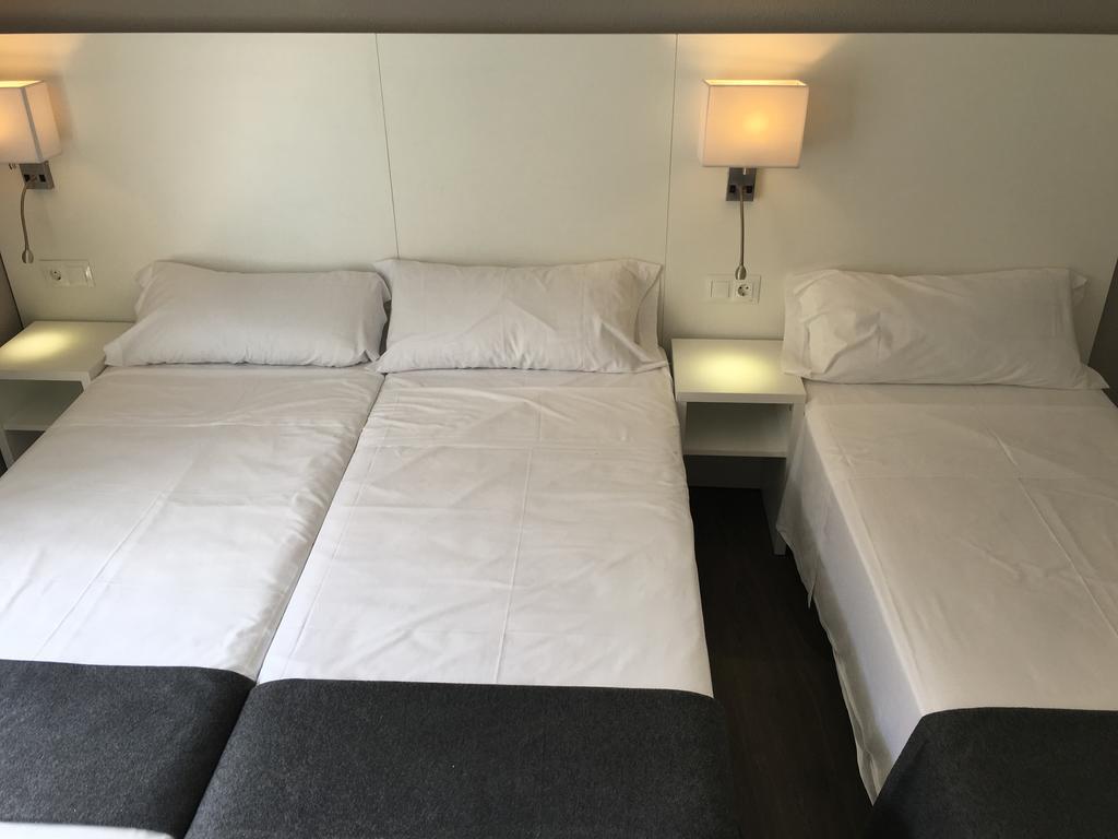 Hostal Boutique Bbb Auto Check In Бенідорм Екстер'єр фото