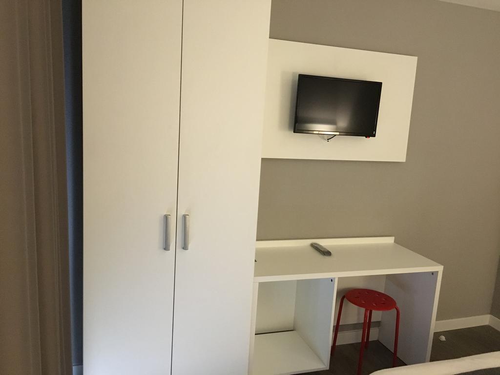 Hostal Boutique Bbb Auto Check In Бенідорм Екстер'єр фото