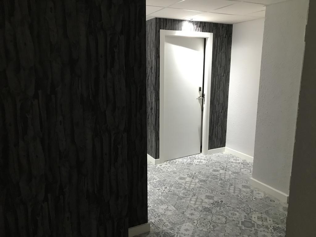 Hostal Boutique Bbb Auto Check In Бенідорм Екстер'єр фото